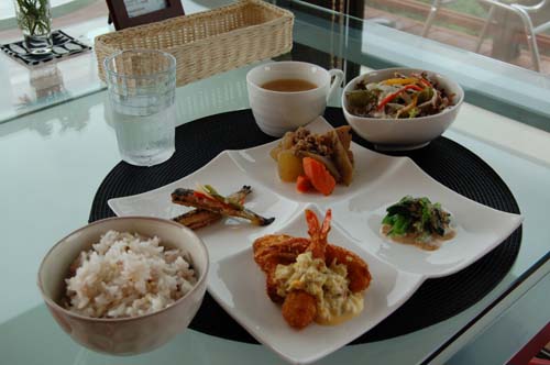 カフェで味わう極上の“ヘルシー”